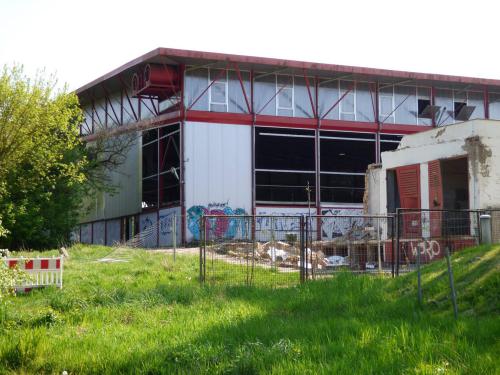 Rückbau der alten Eissporthalle