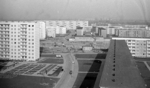 Blick auf den Bau Zscherbener Str.