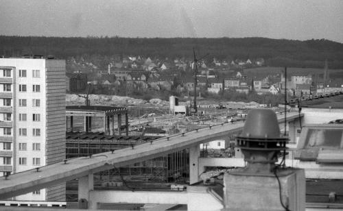 Bau des Bildungszentrums mit Blick in die Gartenstadt
