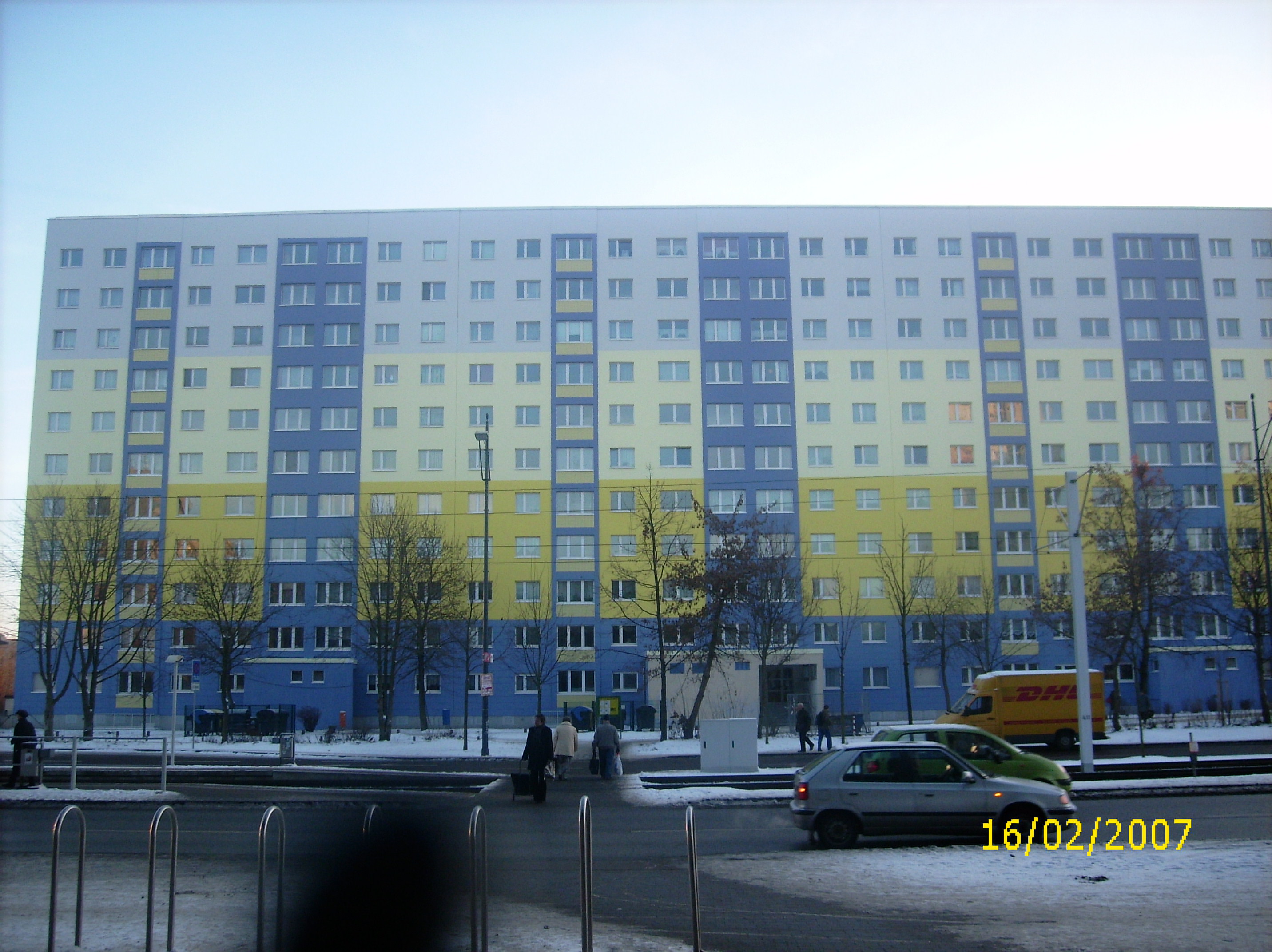 Straßenbahnstation vor dem Neustadtcentrum