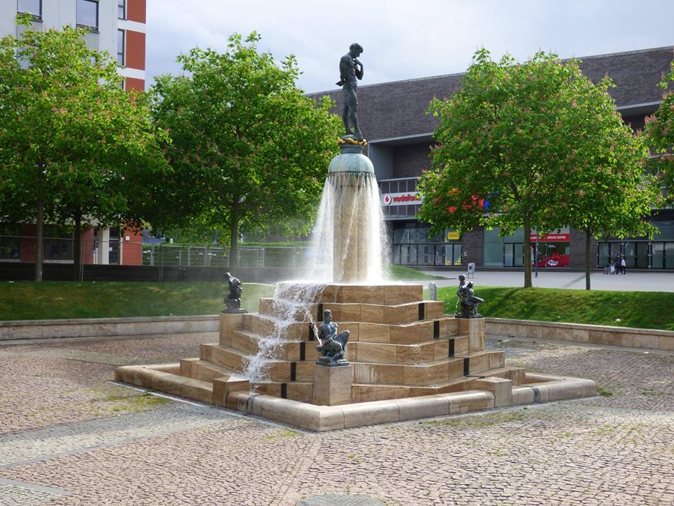 Nasreddinbrunnen im Mai 2014