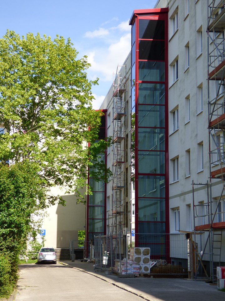 Aufzugsanbau am Mustangweg 1-8