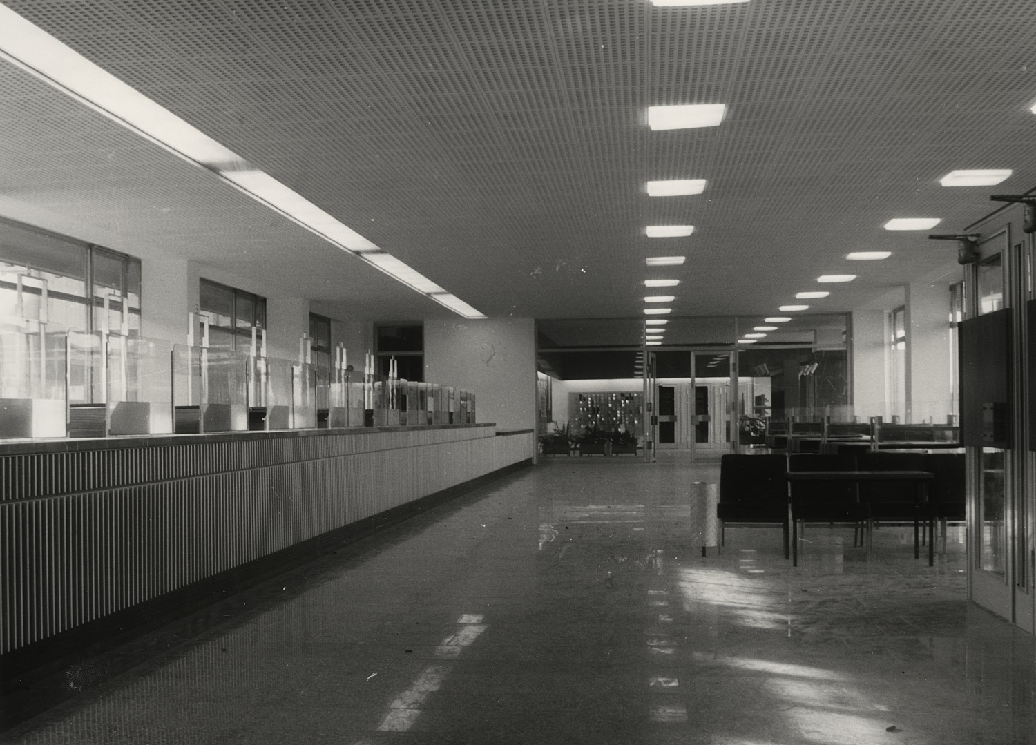 Hauptpostamt Schalterhalle